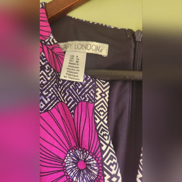 Fitted Floral Midi Dress - Picture 6 of 7